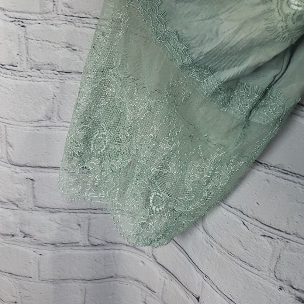 Light Green Jacket‎ - Picture 5 of 7